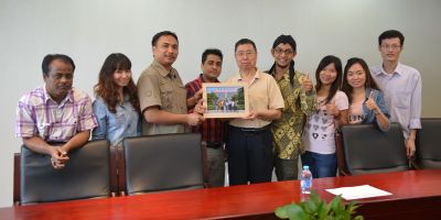 APFNet scholarship postgraduates visit APFNet Secretariat